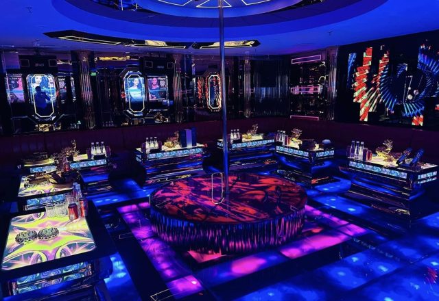 Không gian phòng hát sang trọng tại Karaoke Enter, phố Triệu Việt Vương, quận Hai Bà Trưng, Hà Nội