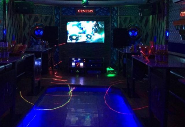 Phòng hát hiện đại tại Karaoke Genesis, Cầu Giấy, Hà Nội