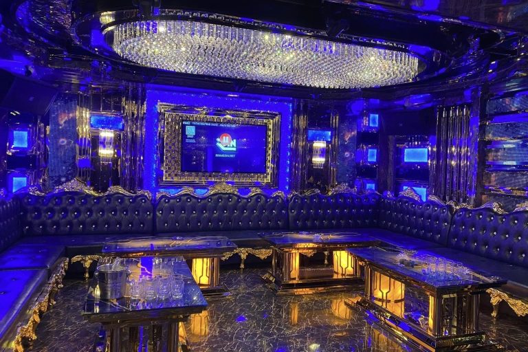 Phòng hát tại Karaoke Hoàng Gia 85 Nguyễn Khang, Nguyễn Khang, Cầu Giấy, Hà Nội
