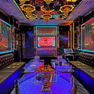 Phòng hát rộng cho nhóm đông tại Karaoke 36, phố Ngô Thì Nhậm, Hà Nội