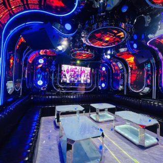 Phòng hát trang trí hiện đại tại Karaoke F5 Plus, Trung Hòa, Cầu Giấy