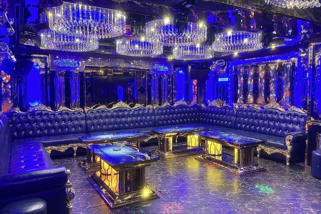 Không gian phòng hát tại Karaoke Hoàng Gia, Nguyễn Khang, Cầu Giấy
