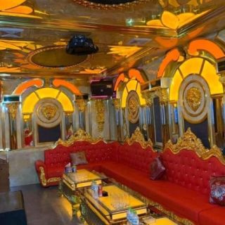 Không gian phòng hát tại Karaoke Luxury, phố Hàng Bột