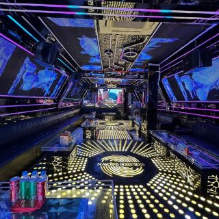 Hệ thống đèn trang trí phòng hát tại Karaoke Golden Crown, Đống Đa, Hà Nội