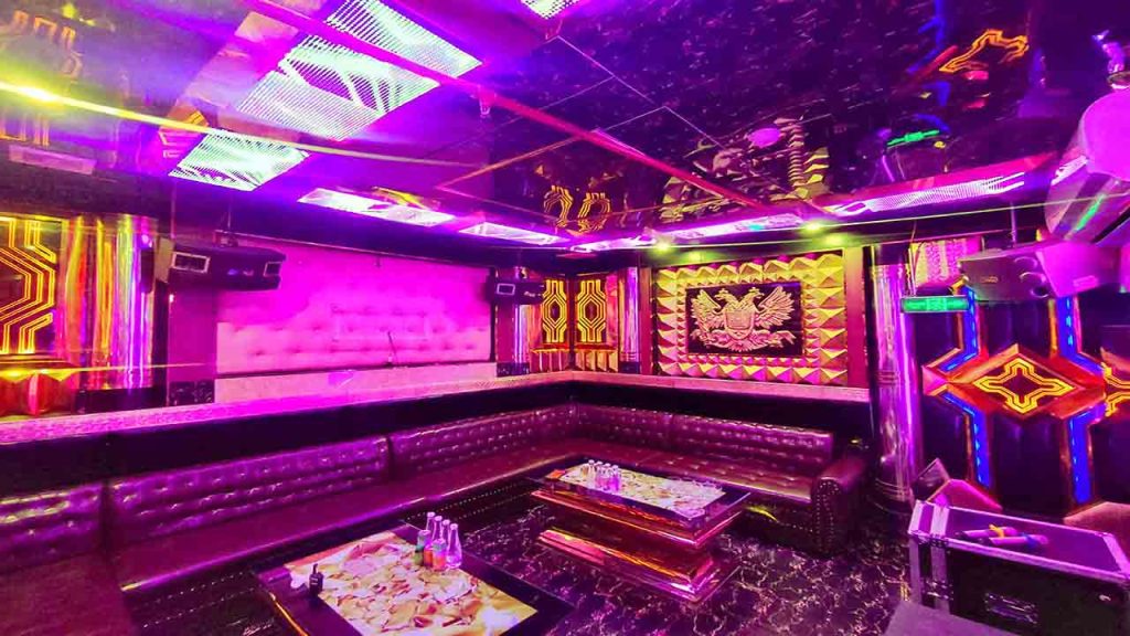 Phòng hát rộng rãi tại Karaoke Pattaya, 204 Nguyễn Tuân, Thanh Xuân