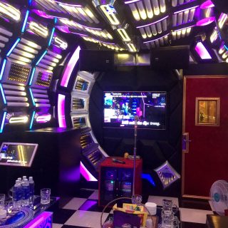Góc phòng hát sang trọng tại Karaoke King, Tây Hồ, Hà Nội