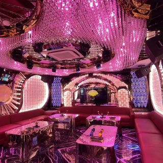 Phòng karaoke với hệ thống âm thanh tại Karaoke Royal Club 26 Nhổn, khu vực Nhổn Hà Nội