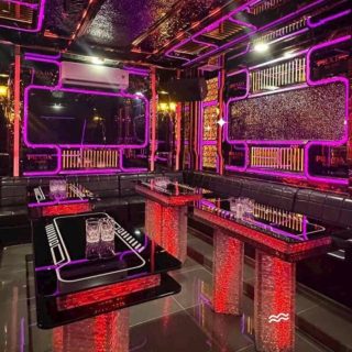 Phòng hát rộng tại Karaoke Bali, 196 Khương Đình, Thanh Xuân