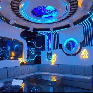 Dàn âm thanh và ánh sáng trong phòng hát tại Titan KTV, Hà Nội