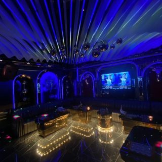 Phòng hát rộng rãi với ánh sáng linh hoạt, karaoke Ba Đình, Hà Nội