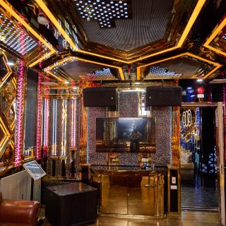 Phòng hát gam màu tươi sáng tại Karaoke ZOZO, Yên Hòa, Cầu Giấy Hà Nội