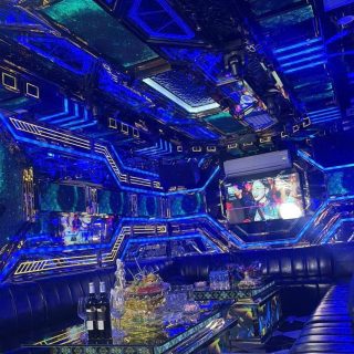 Không gian ca hát trang trí cổ điển châu Âu tại karaoke 502 Kim Giang