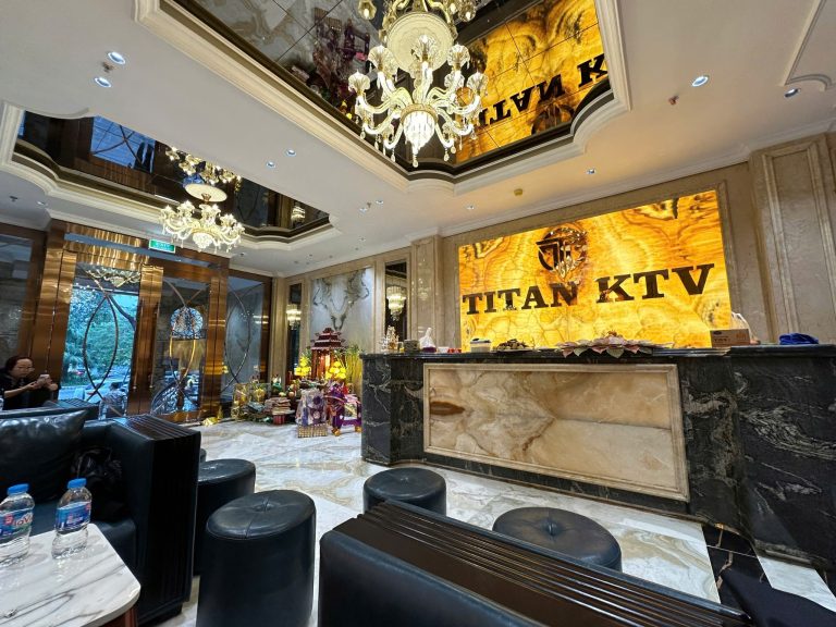 Phòng hát tại Karaoke Titan KTV, Võ Chí Công, Tây Hồ, Hà Nội