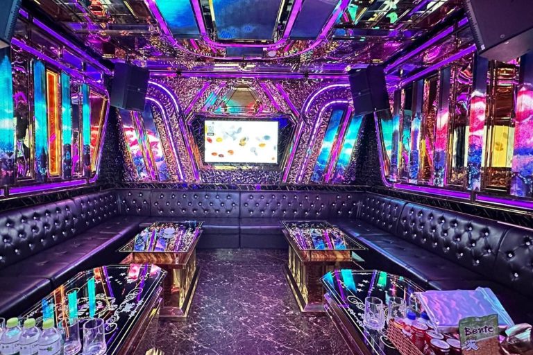 Phòng hát rộng tại Karaoke Bali, 196 Khương Đình, Thanh Xuân