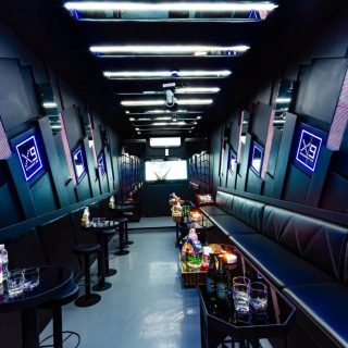 Nội thất phòng hát với ánh sáng hiện đại tại Karaoke ZOZO, Đống Đa