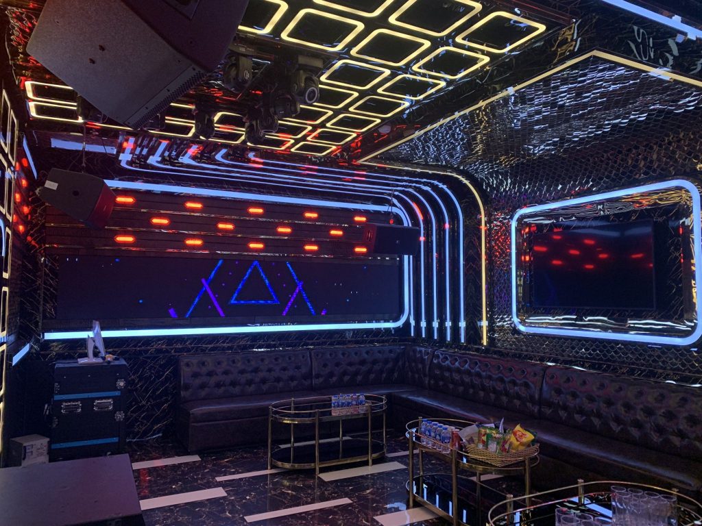 Phòng hát tại Karaoke Level, Vũ Trọng Khánh, Hà Đông, Hà Nội