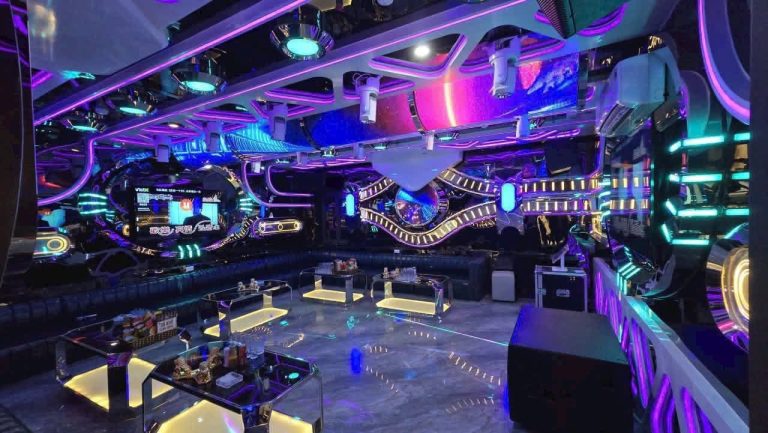 Phòng hát tại Karaoke S KTV Club, Trần Thái Tông, Cầu Giấy, Hà Nội