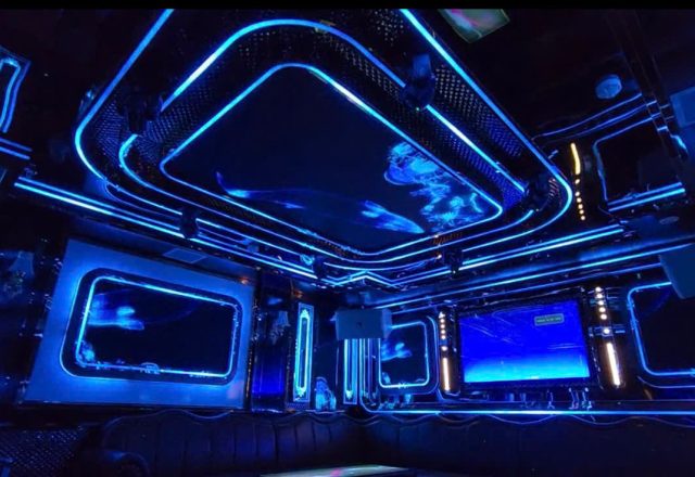 Không gian phòng hát phong cách vũ trụ tại Karaoke Titan KTV, Tây Hồ