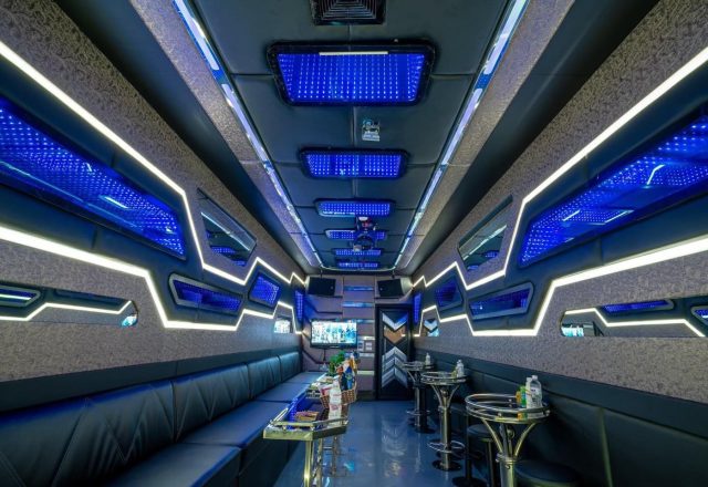 Phòng hát phong cách tân cổ điển tại Karaoke ZOZO, Đống Đa, Hà Nội