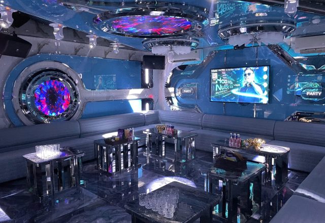 Phòng hát hiện đại tại Karaoke Raptor, quận Hai Bà Trưng, Hà Nội