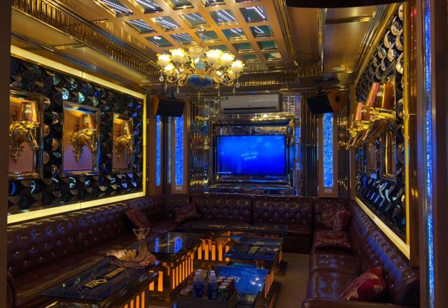 Phòng hát cỡ lớn tại Karaoke Vũ Hải, Quan Hoa, Cầu Giấy