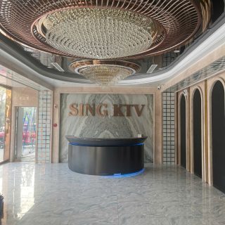 Phòng karaoke với đèn LED nhiều màu tại Sing KTV, Hà Đông Hà Nội