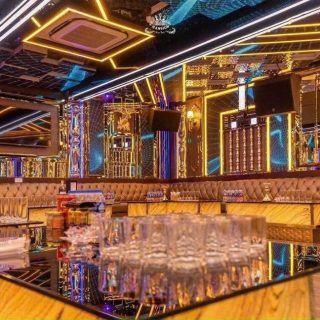 Phòng hát thiết kế cổ điển sang trọng tại Karaoke Monaco, Mỹ Đình, Nam Từ Liêm