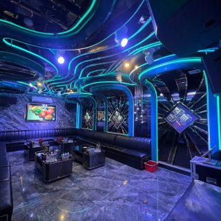 Nội thất phòng karaoke hiện đại tại Karaoke Titan, Cầu Giấy Hà Nội
