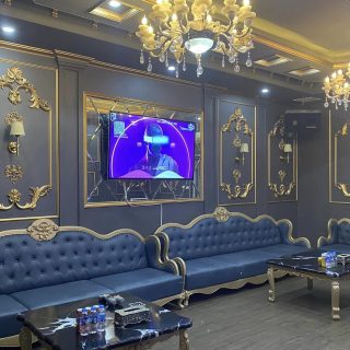 Phòng VIP rộng rãi tại Karaoke Nàng Tiên Cá, phố Trung Hòa, Cầu Giấy, Hà Nội